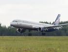 Самолет Airbus 321, следующий из Самары в Москву, готовится к аварийной посадке