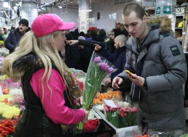 Выбрасывать цветы больше нельзя: с 8 марта для всех россиян вводится новое правило