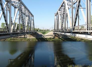 В Самарской области неизвестные подорвали опоры железнодорожного моста