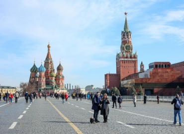 «Выходные переносятся из-за ситуации в стране»: в график майских праздников срочно внесены изменения