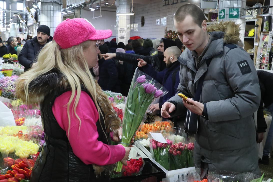 Выбрасывать цветы больше нельзя: с 8 марта для всех россиян вводится новое правило