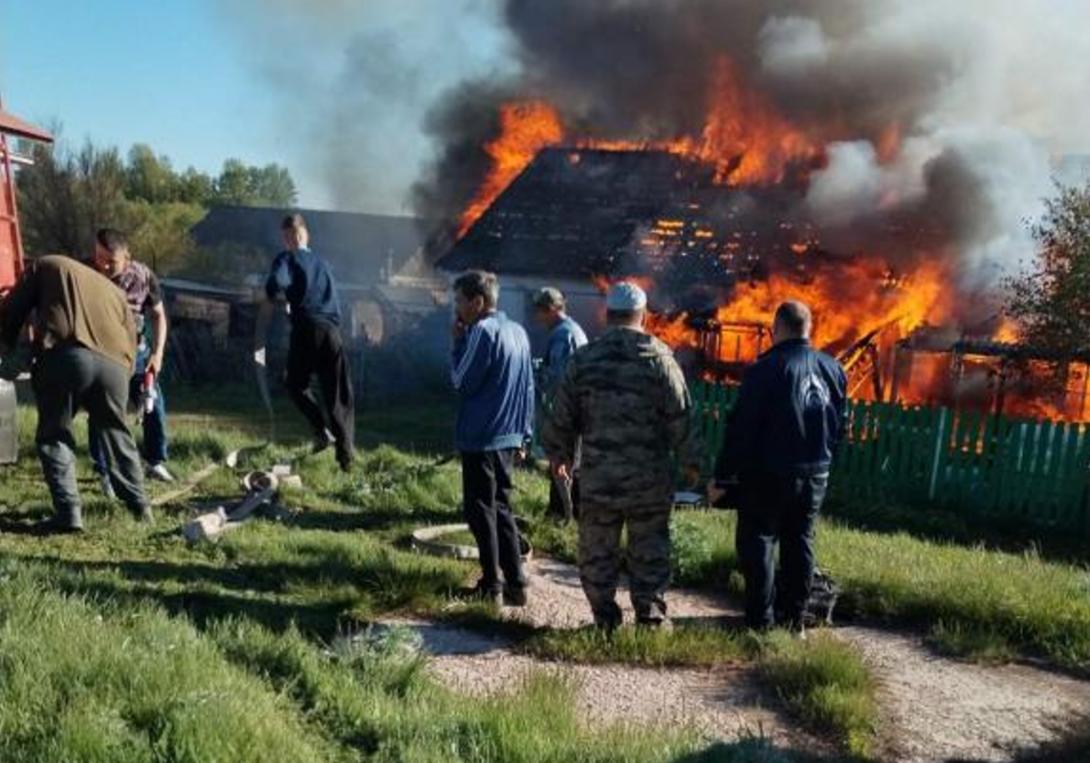 В Самарской области полностью сгорел многоквартирный жилой дом